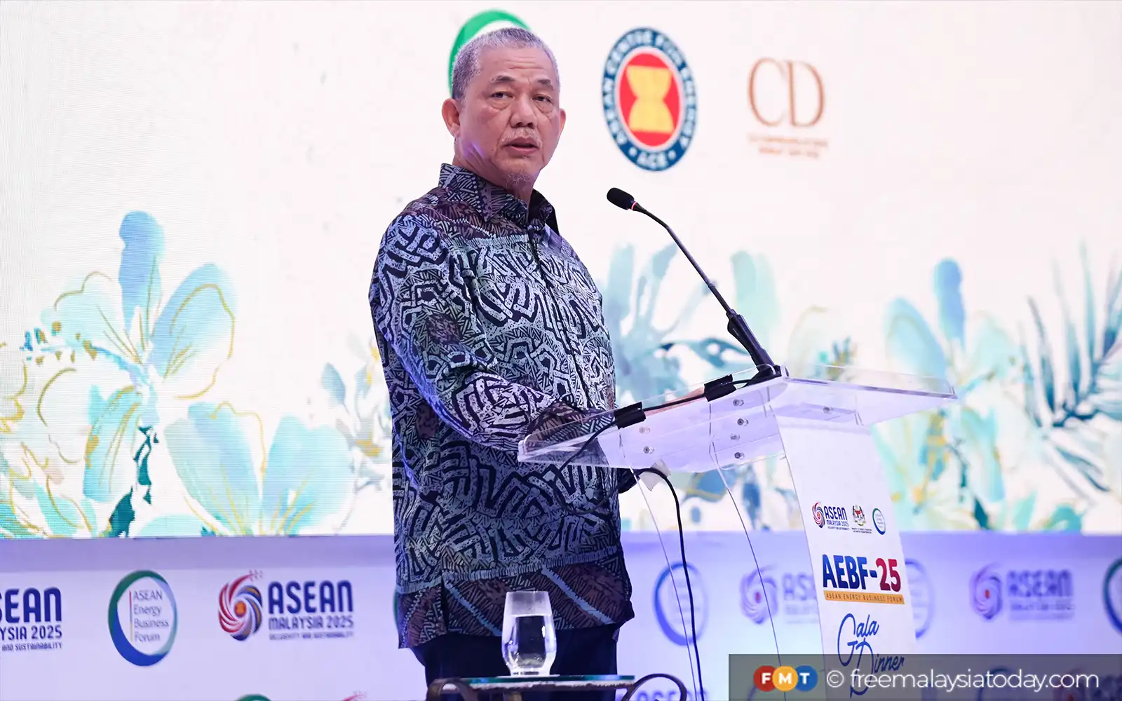 Deputy prime minister Fadillah Yusof speaking at a gala dinner held in conjunction with the 25th Asean Energy Business Forum 2025 and the Asean Energy Awards ceremony.